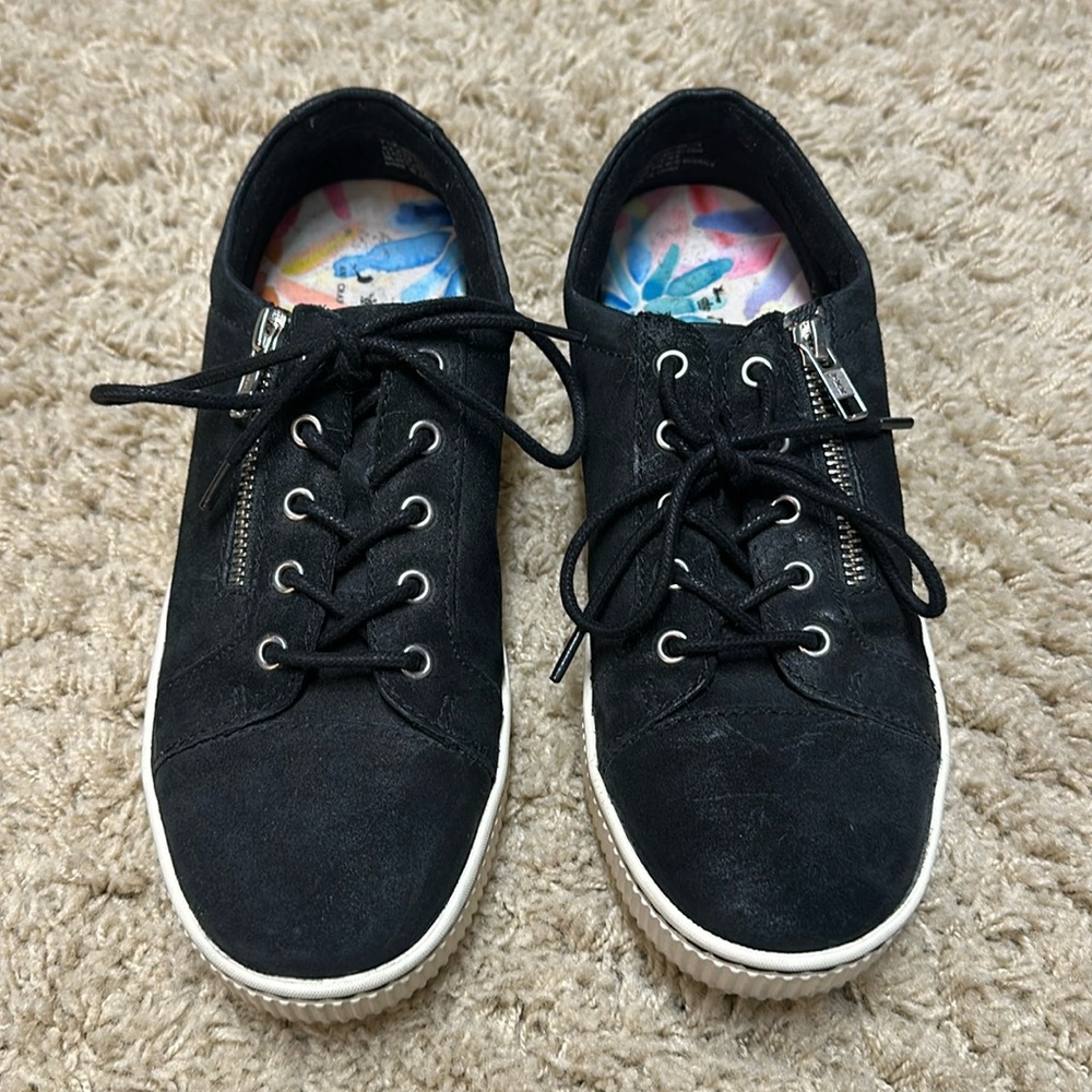 Born womens black nubuck leather sneakersr athletic shoe 7.5 M